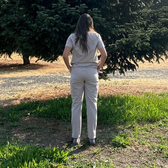 EUC small Figs scrub set - Picture 3 of 4